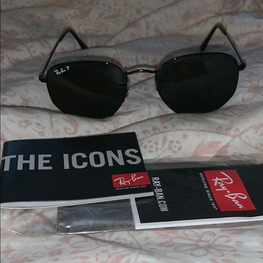 Ray Ban Polarized “Hexagonal” in a Large